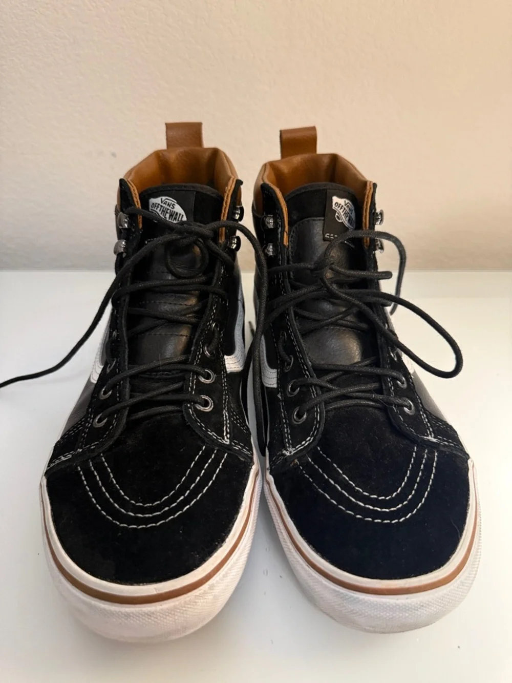 Vans Men’s Black and Brown High-Top Skate Sneakers Size 10.5